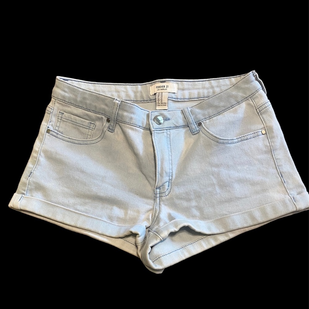 Forever 21 Women’s Jean Shorts Light Wash Distressed Cuff Hem Size 29